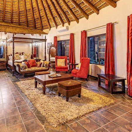 Zulu Nyala Game Lodge Hluhluwe Exterior foto